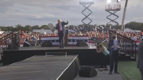 Trump 2020 Dancing To Win