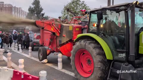 THEY ARE BACK French farmers are dumping garbage at government buildings