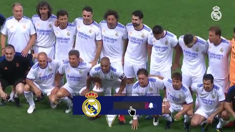 Highlight | Barcelona 2-3 Real Madrid Legends.