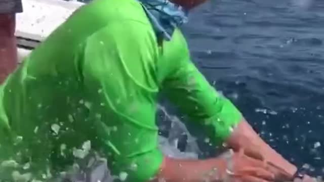 Wowfishingisdangerous#fishing