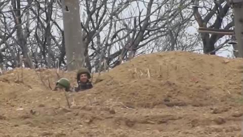 Russian sniper pair using SVDs hit Ukrainian soldier