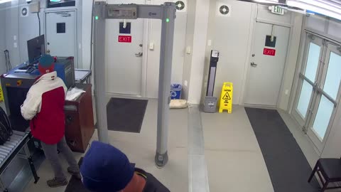 0972USCG00SouthTrailer_2021-01-05_18h00min01s257ms.mp4