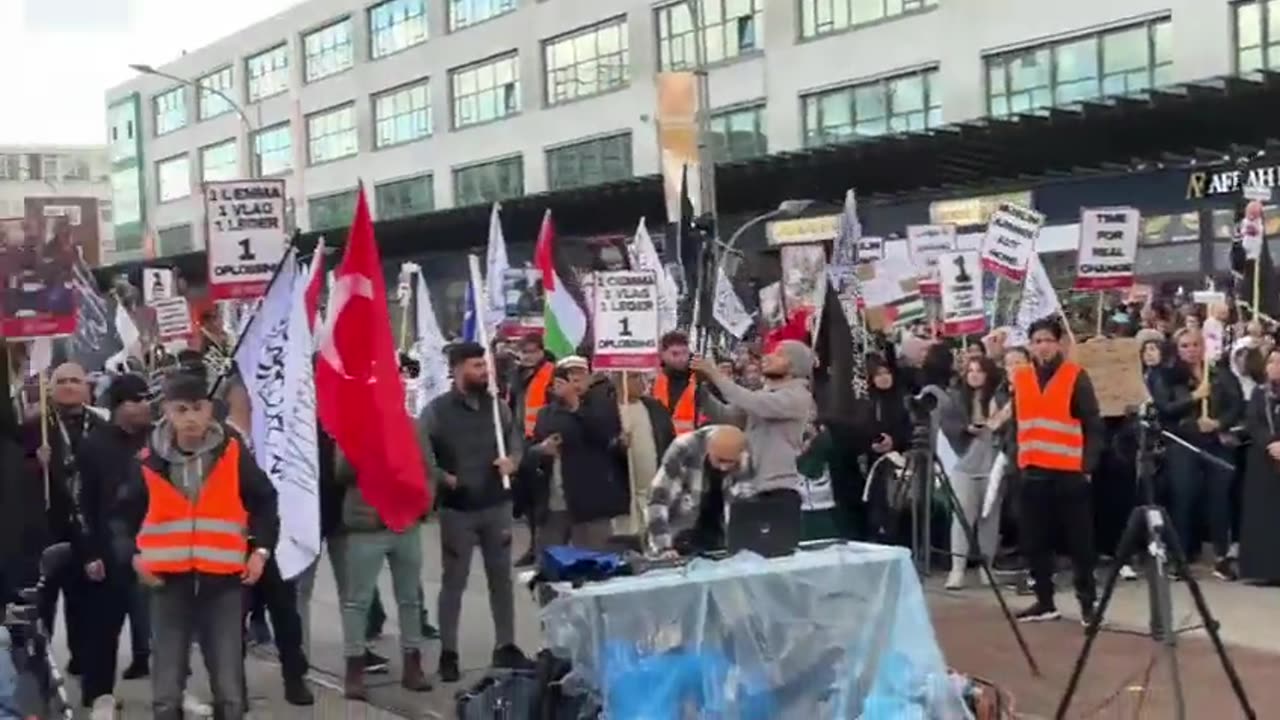 Amsterdam today, look at the flags, is the west lost
