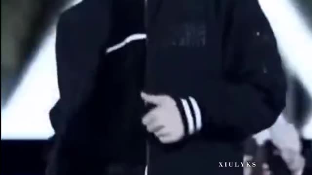 Exo members dancing