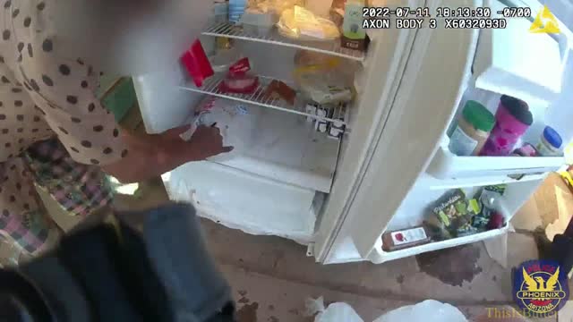 Phoenix police release body cam of helping elderly man with no electricity in the summer heat