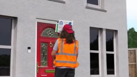 Imagine delivering a parcel to this house