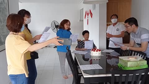 Heleng Ong Birthday Celebration at Home 30 July 2022 VID 20220730 151719