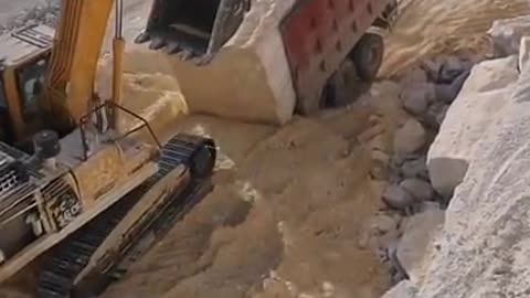 This Digging Machine - Construction Trucks - Popular Excavator video _ Machinery Trucks 2021