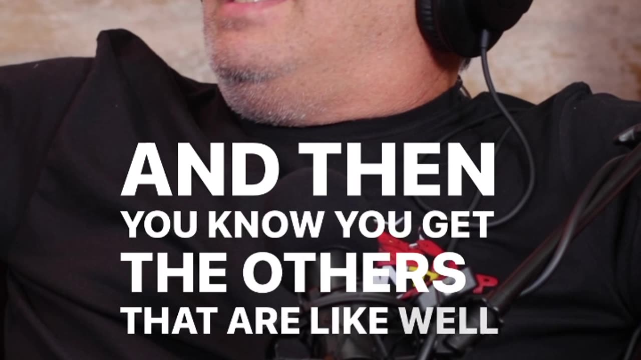 S1 Ep 21 - What do you think? Is a "normal relationship" when a man takes the lead? 🤔
