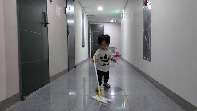 Baby cleaning2