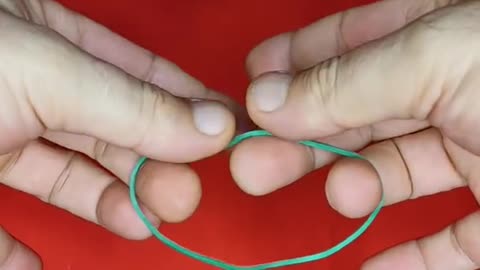 Beautiful Magic Trick Revealed With Rubber Band