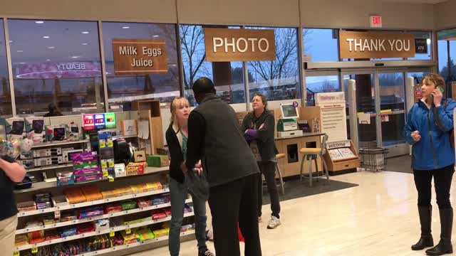 Lady Goes Crazy After Shoplifting