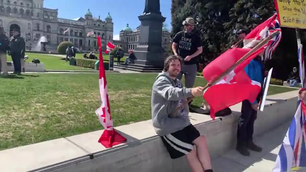 BC Freedom Rally Saturday - crowds starting to gather