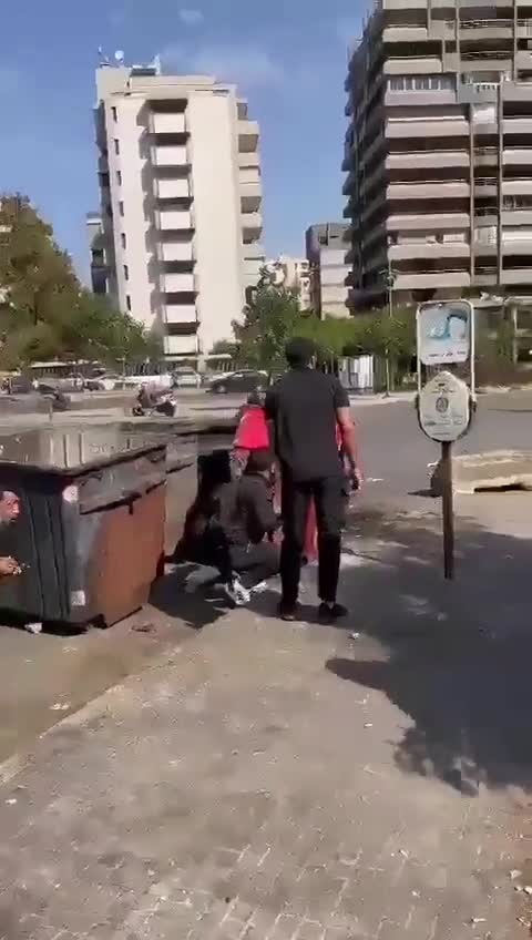 Clashes between the two camps, by Hezbollah supporters, and supporters of the Lebanese judge