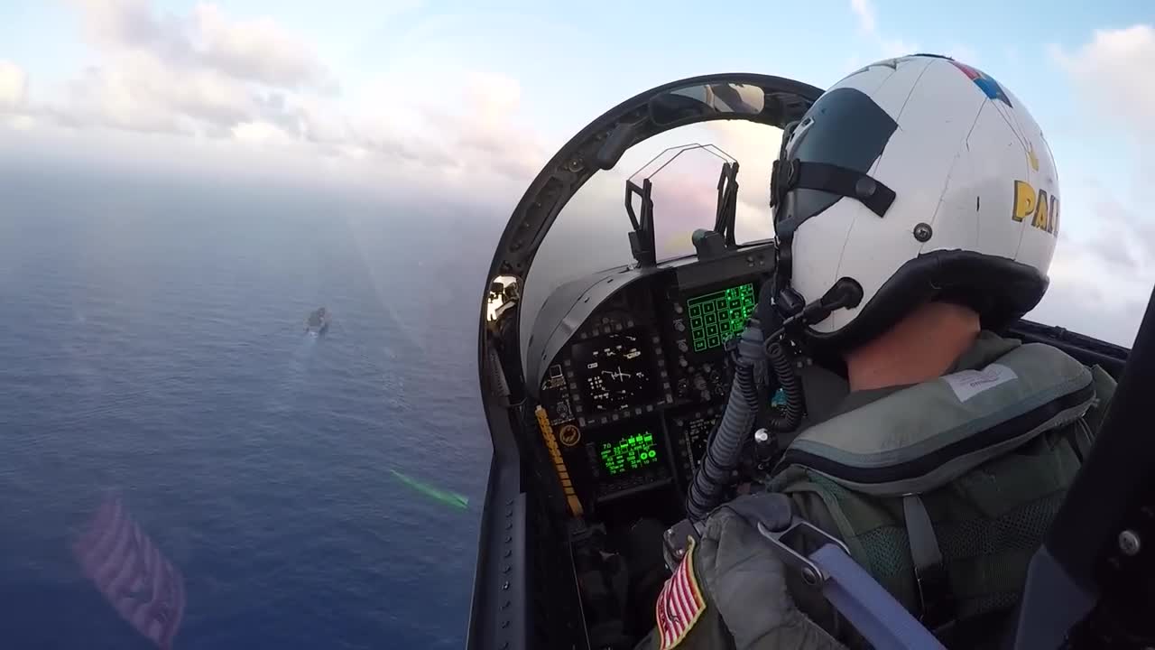 😏 Pinky Recovery-EA-18G Growler Cockpit View - Low Holding to the Spin Pattern to the Overhead-1