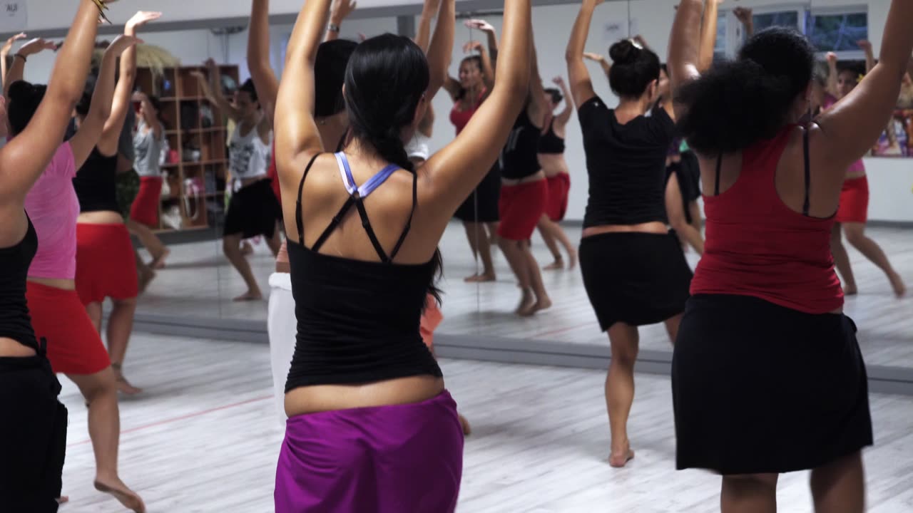 A Tahitian dance class 4 #Tahiti #dance