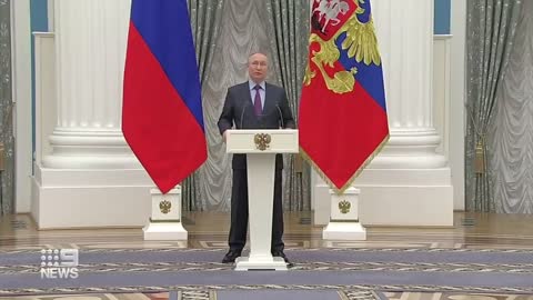 Fighting begins on the streets of Kyiv, Ukraine President urges people to fight | 9 News Australia