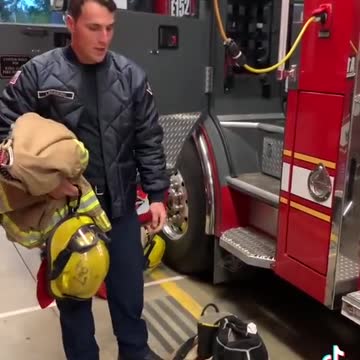 Firefighter quits due to COVID vaccine mandates.