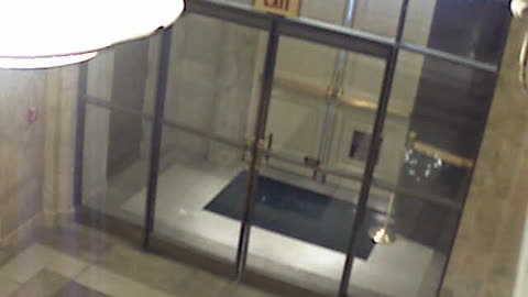 0179USCH01MemorialDoorInterior_2021-01-06_11h49min08s070ms.mp4