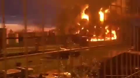 Insane Fire at an Oil Refinery in Smolensk