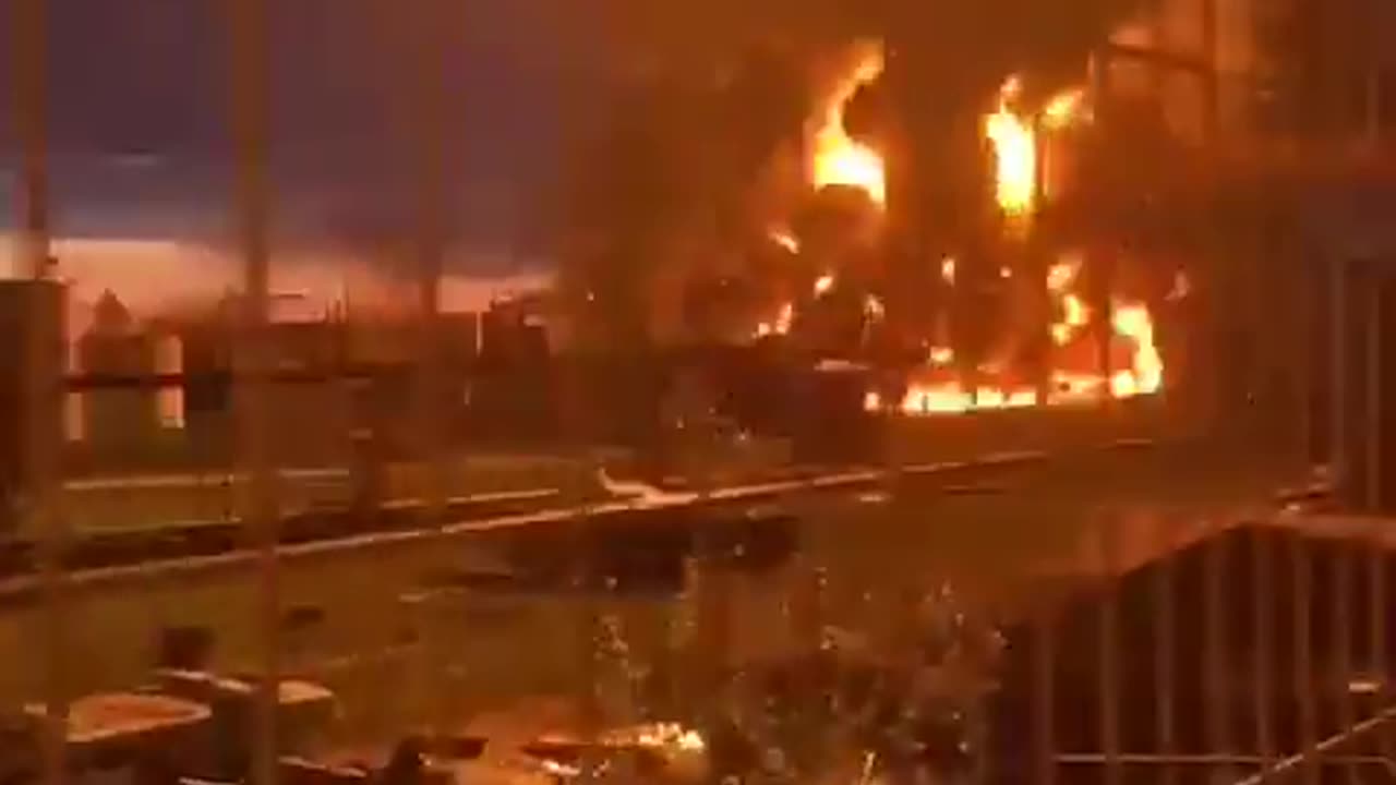 Insane Fire at an Oil Refinery in Smolensk