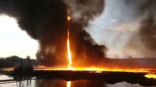 'FIRENADO' Incredible FIRE TORNADO