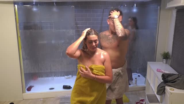 WTF! Abbie C-ck Blocks Chloe And Sam's Naked Shower - Geordie Shore 1605