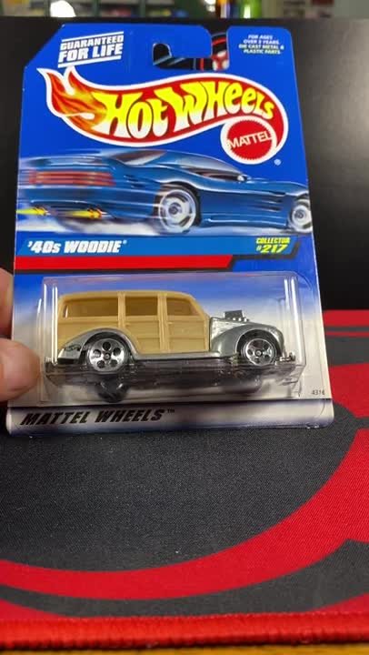 MVP Hot Wheels Cringe Rip 40s Woodie