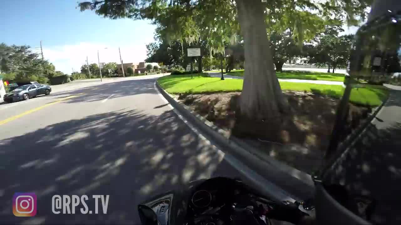 Confronting bad drivers, people try to kill biker + Pig Floyd's