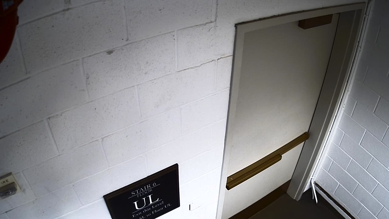 7103CVCULStair6_2021-01-06_00h16min45s710ms.mp4