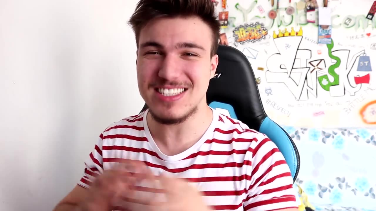 DACĂ RÂZI, EȘTI PROST