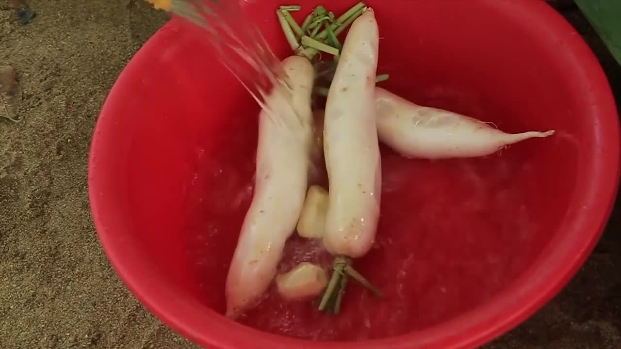 Yummy cooking radish slices recipe _ Cooking skills _ Khmer Survival Skills