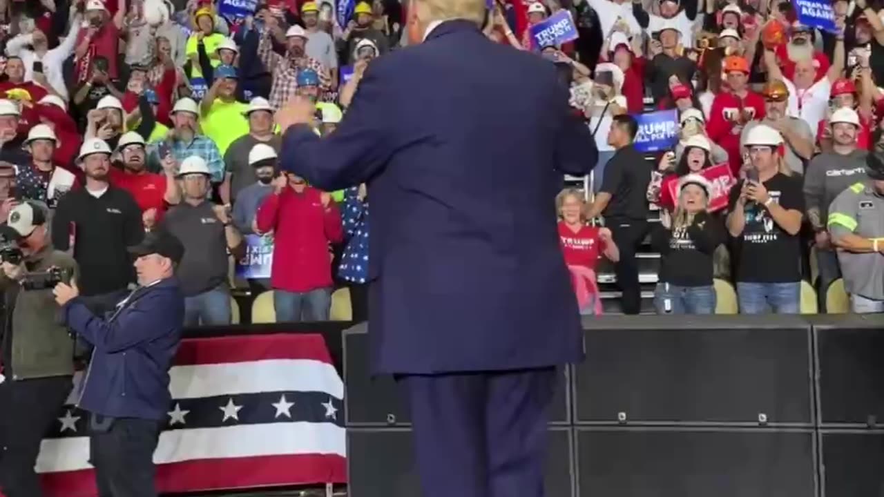 Trump Dance, 2nd from last in Pittsburgh, PA 🕺