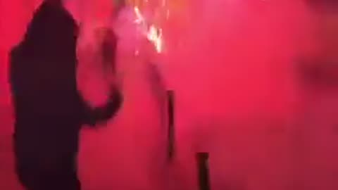 Feuer in Pariser Vororten