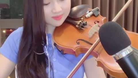 Violin Girl