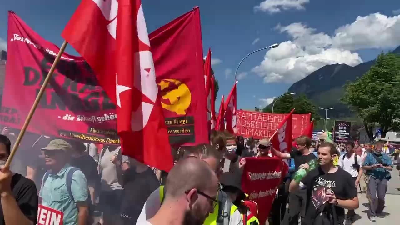 Protesty v Německu proti zasedání G7