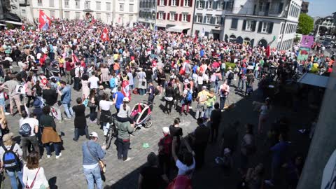 Rapperswil 24.4.2021 - Unbewilligte Demo - Fröhliches Miteinander