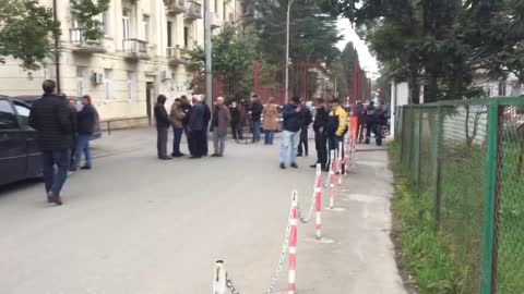 У здания СГБ собираются родственники Ахры Авидзба - 06.03.2021