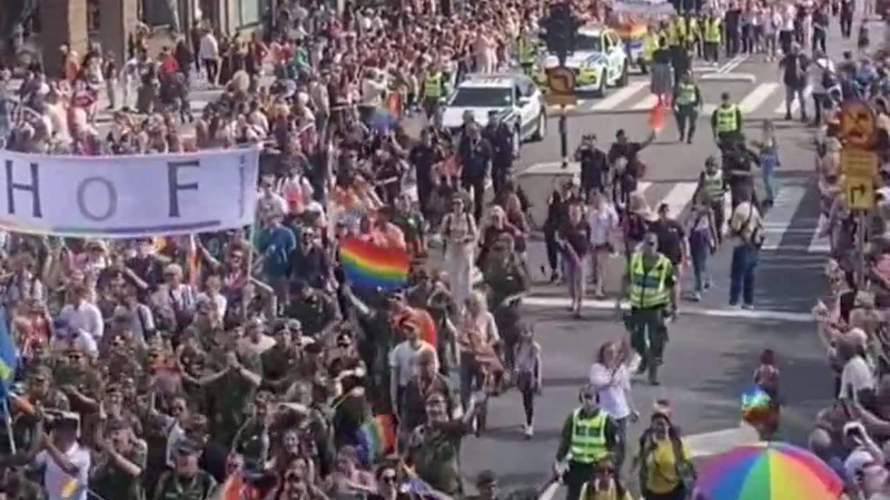 Stockholm🇸🇪 Meet the Swedish “army”🏳️‍🌈