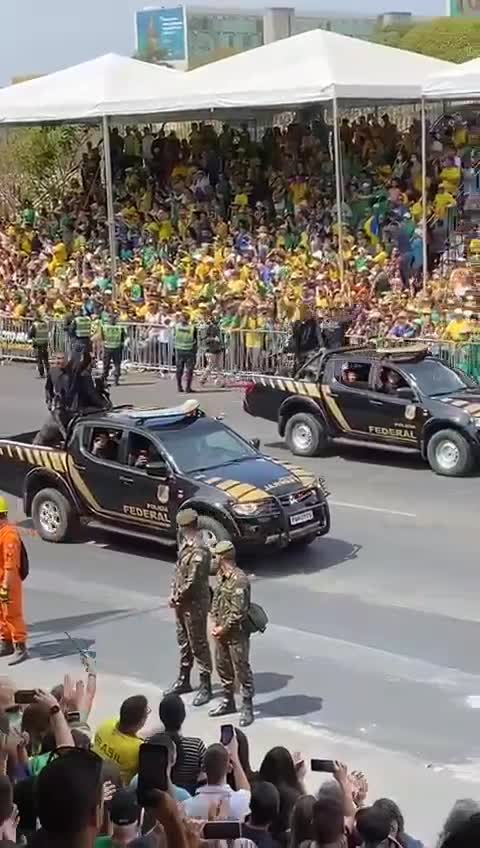 Eleições 2022 Desfile 7 Setembro - Brasília-DF - Brasil - PF - Prende o Lula ! (2022,9,7)