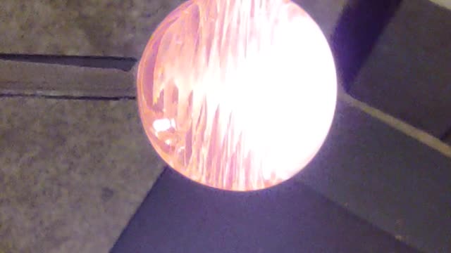 Making a glass marble