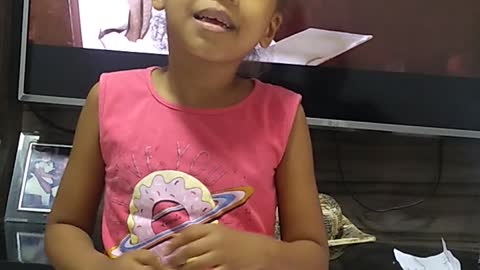 Minha bebê louvando