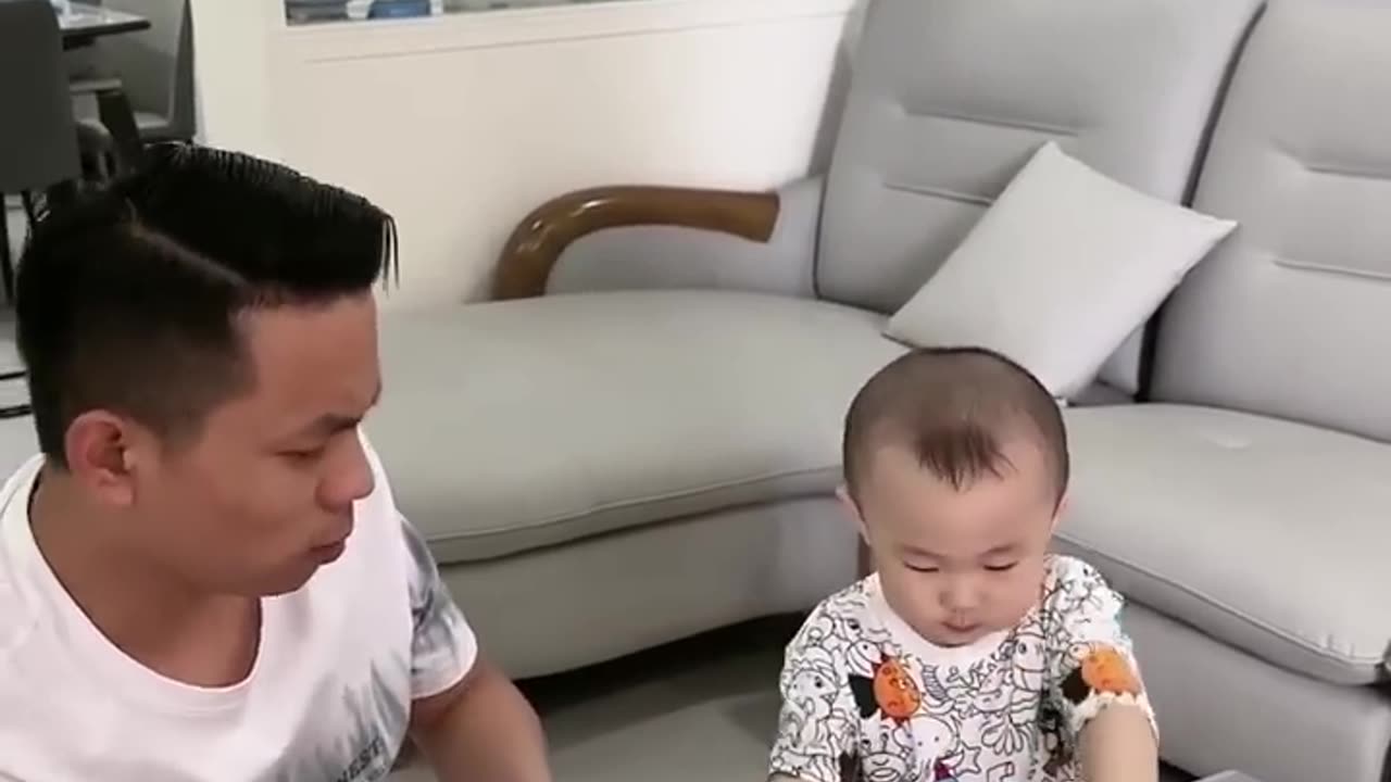 Tranding video father and son