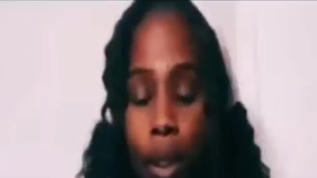 אלי קרטר נותנת עדות שנאנסה על ידי גו ביידן וברק אובאמה ואומרת עוד שאישתו של אובמה היא גבר