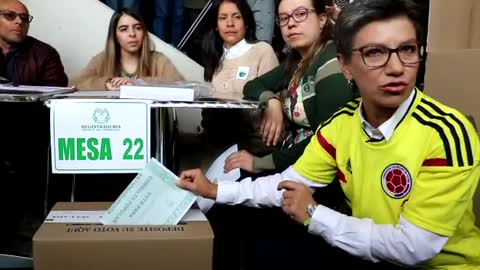 Promotores de la Consulta ejercieron su derecho al voto en Bogotá