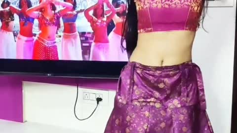 Amazing tv screen dancing doll girl 😍😍😍