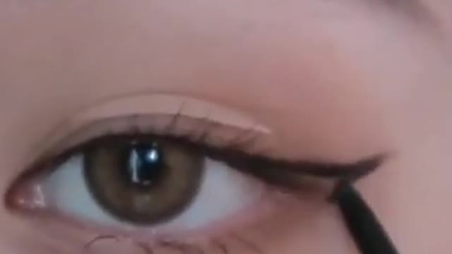 Eyeliner hack#subscribe #shorts 👁️