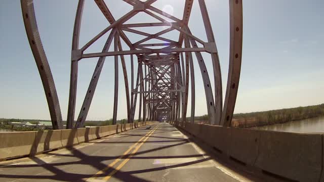 Crossing the Mississippi River West to East US 49