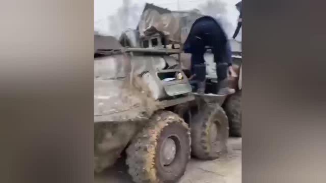 Russian deserters abandoned armored vehicles. Russia attacks Ukraine