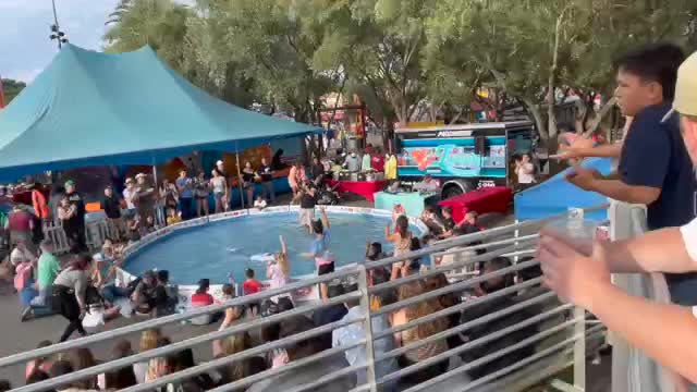 Twiggy the Famous water skiing squirrel
